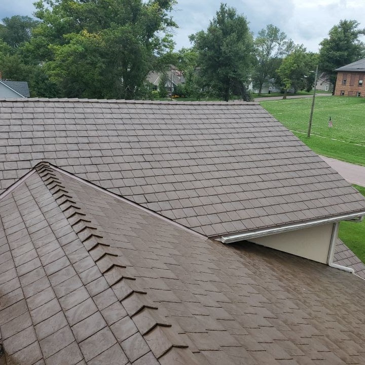 Completed roof replacement by GGR Exteriors in Eastern Nebraska